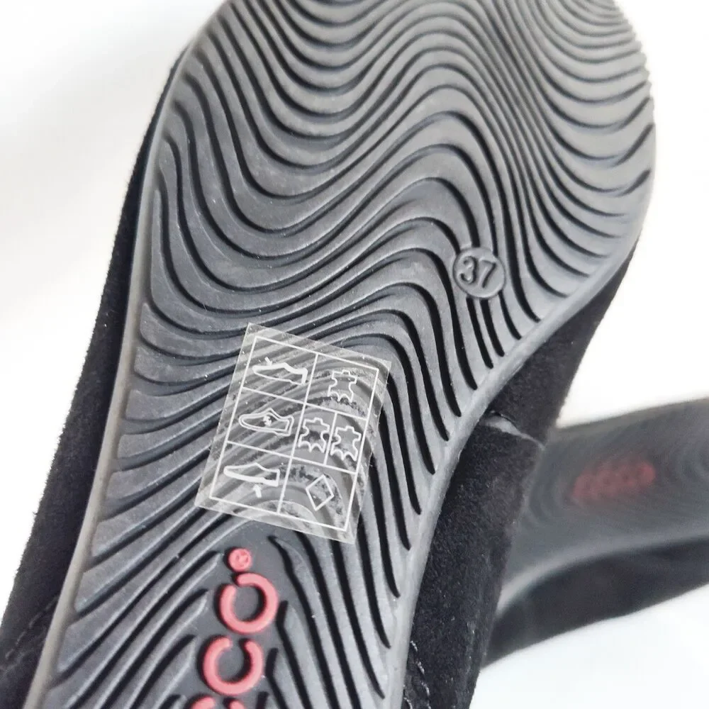 Ecco Flats Size 6 - 6.5 / 37 Suede Patent Leather Belt Buckle Black Comfort Shoe